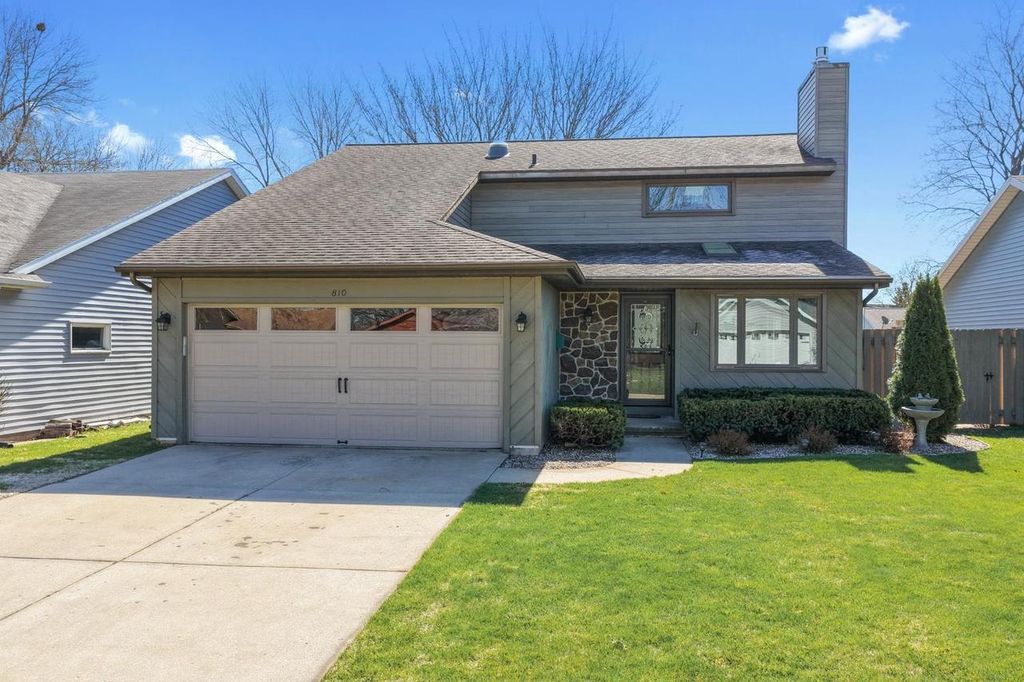 Photo of 810 Flambeau PLACE, De Pere, WI 54115 (MLS # 50324071)