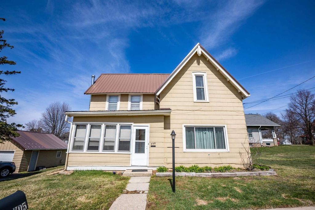 Photo of 705 Fountain STREET, Mineral Point, WI 53565 (MLS # 2020129)