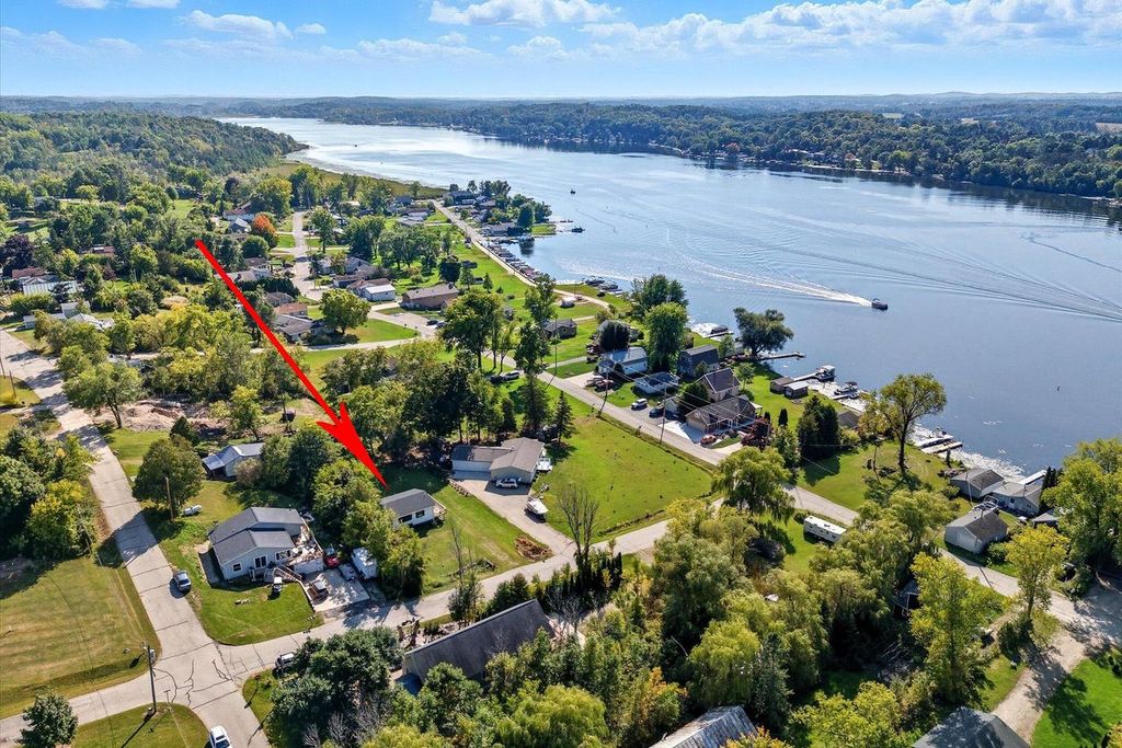 Photo of W138 North STREET, Cascade, WI 53011 (MLS # 1936267)