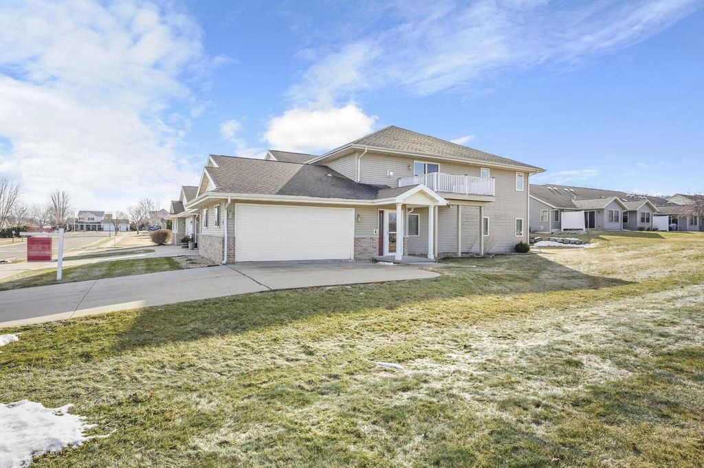 Photo of 190 Valley DRIVE, Lodi, WI 53555 (MLS # 2016716)