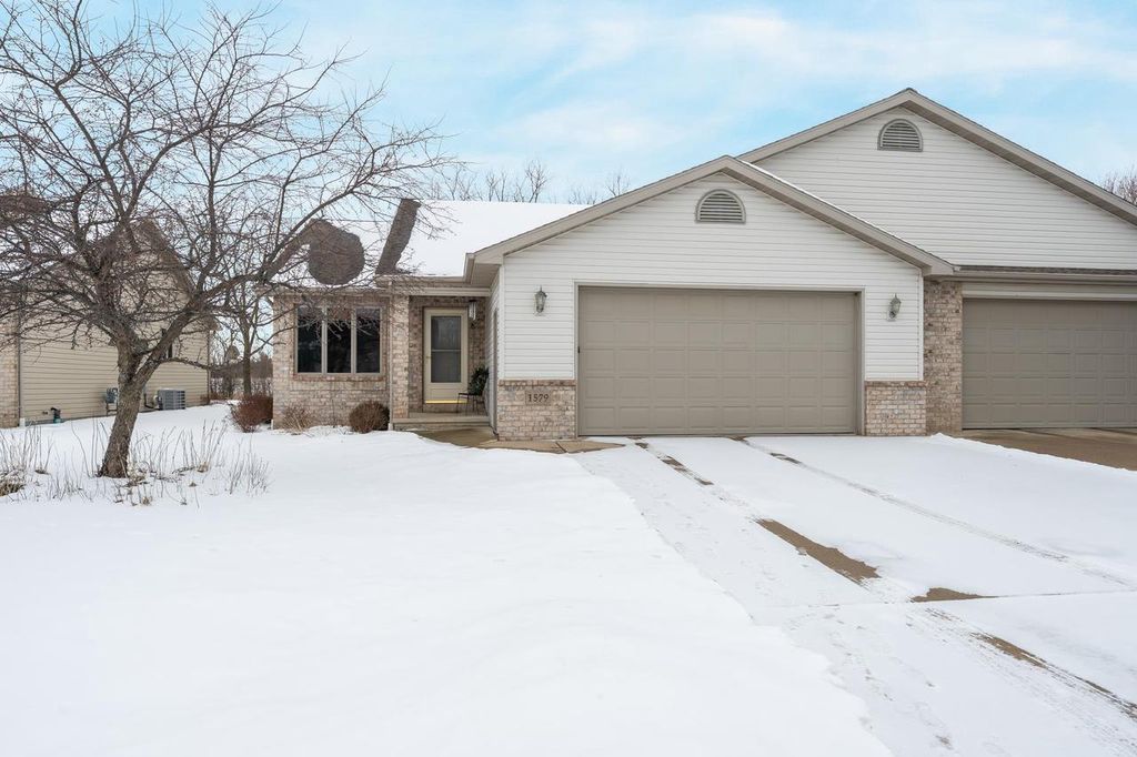 Photo of 1579 Pond View DRIVE, Neenah, WI 54956 (MLS # 50320643)