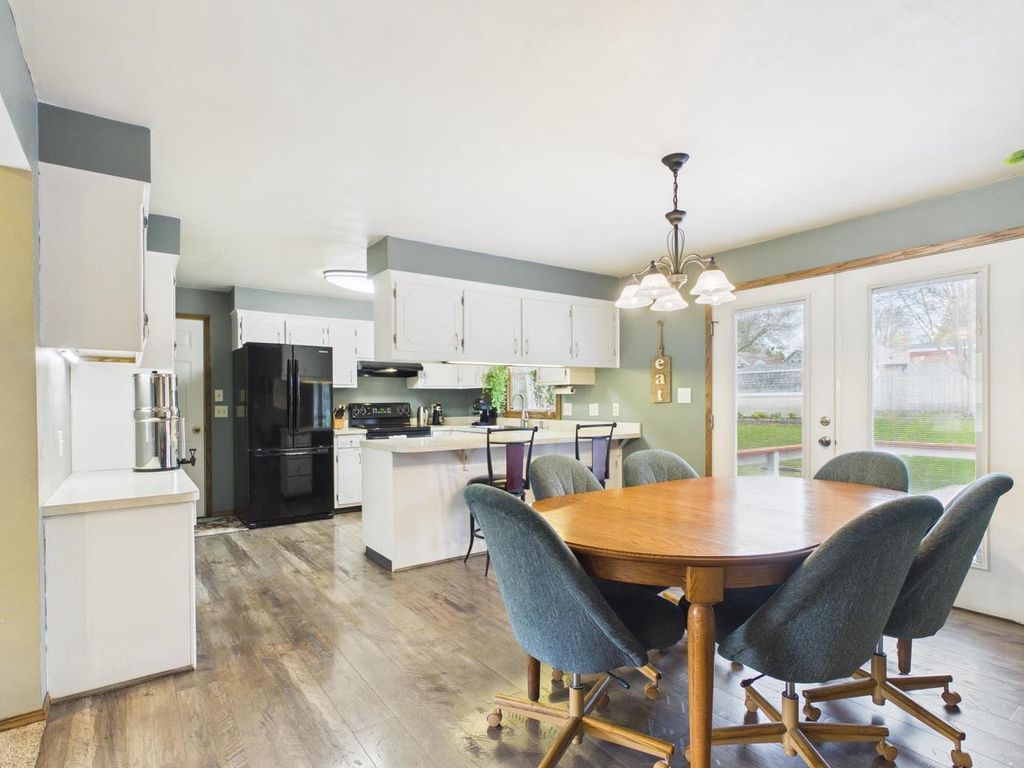 Photo of W1942 Vandenberg STREET, Kaukauna, WI 54130 (MLS # 50324850)