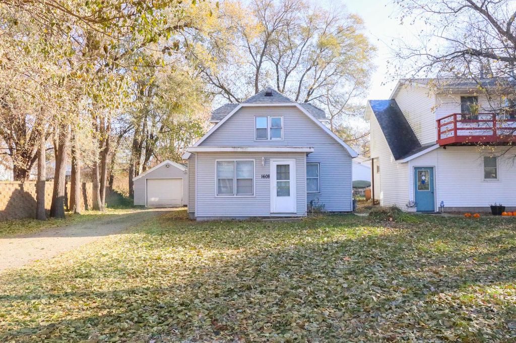 Photo of 1608 Caroline STREET, La Crosse, WI 54603 (MLS # 1943910)
