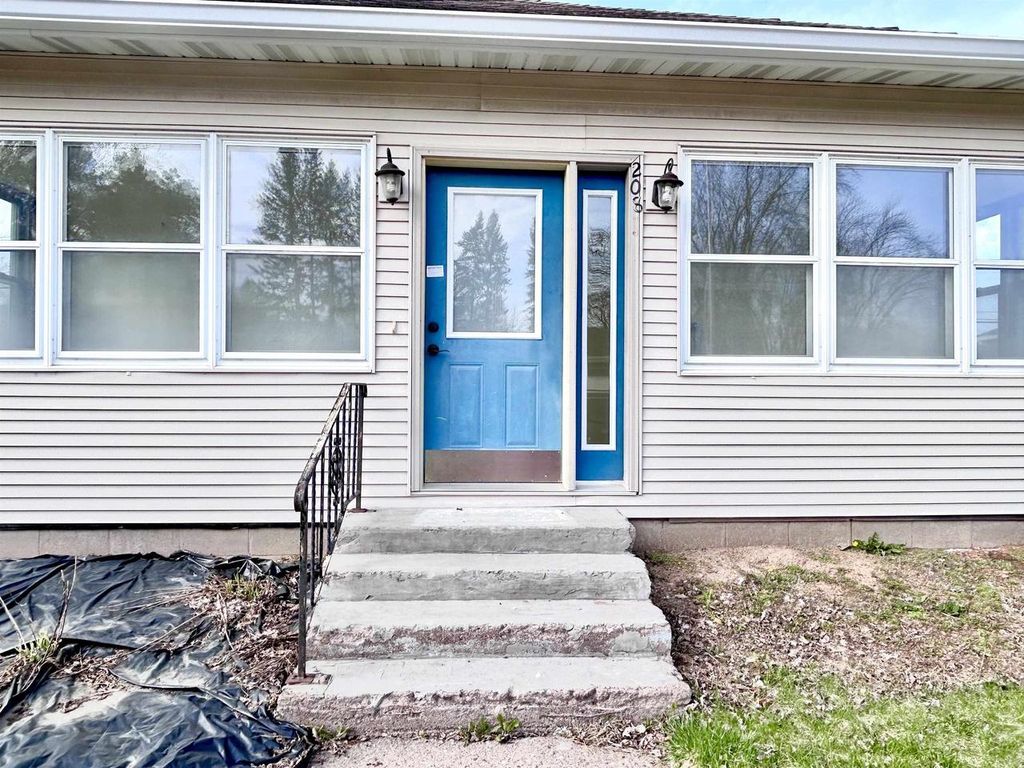 Photo of 208 W Clark STREET, Spencer, WI 54479 (MLS # 22601086)