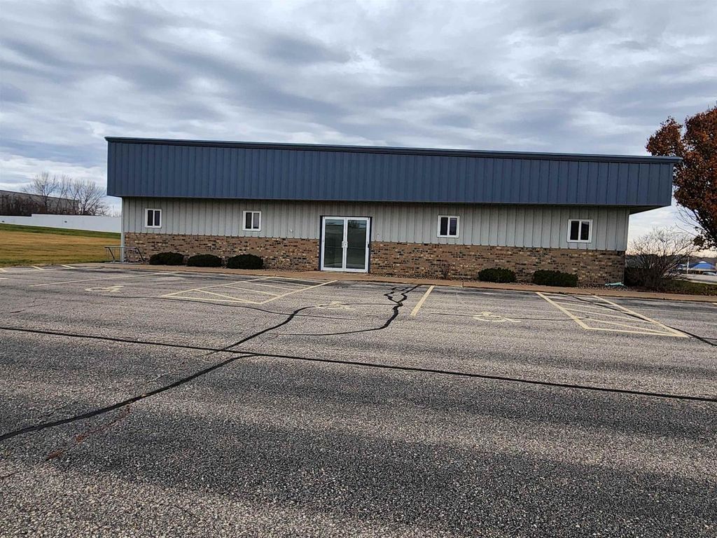 Photo of 1555 US 151 Business, Platteville, WI 53818 (MLS # 2013873)