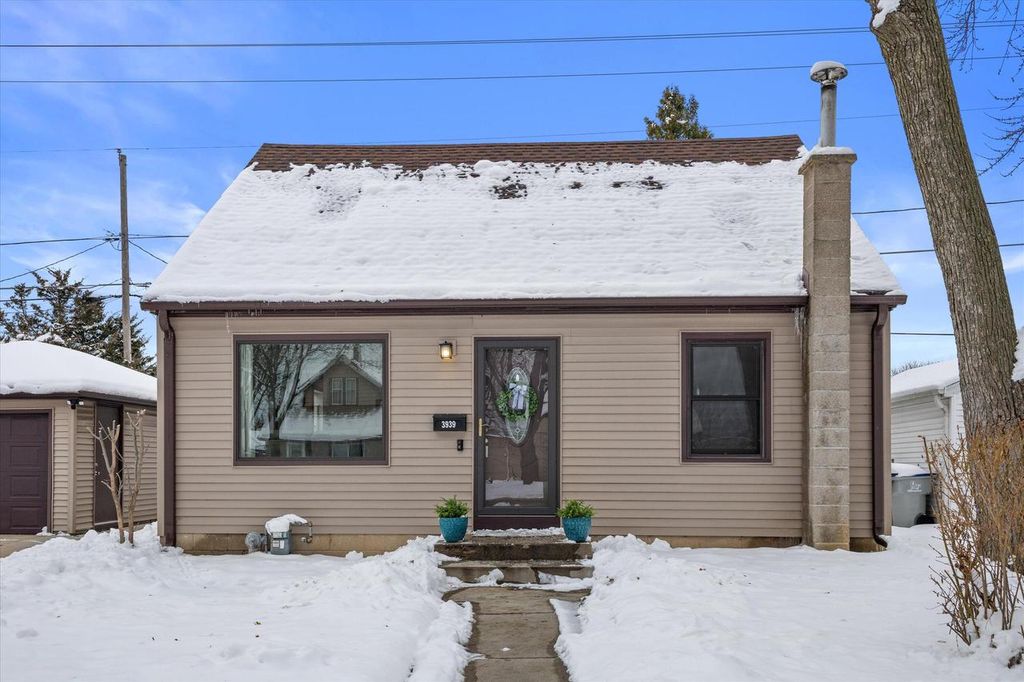 Photo of 3939 S 5th PLACE, Milwaukee, WI 53207 (MLS # 1944583)