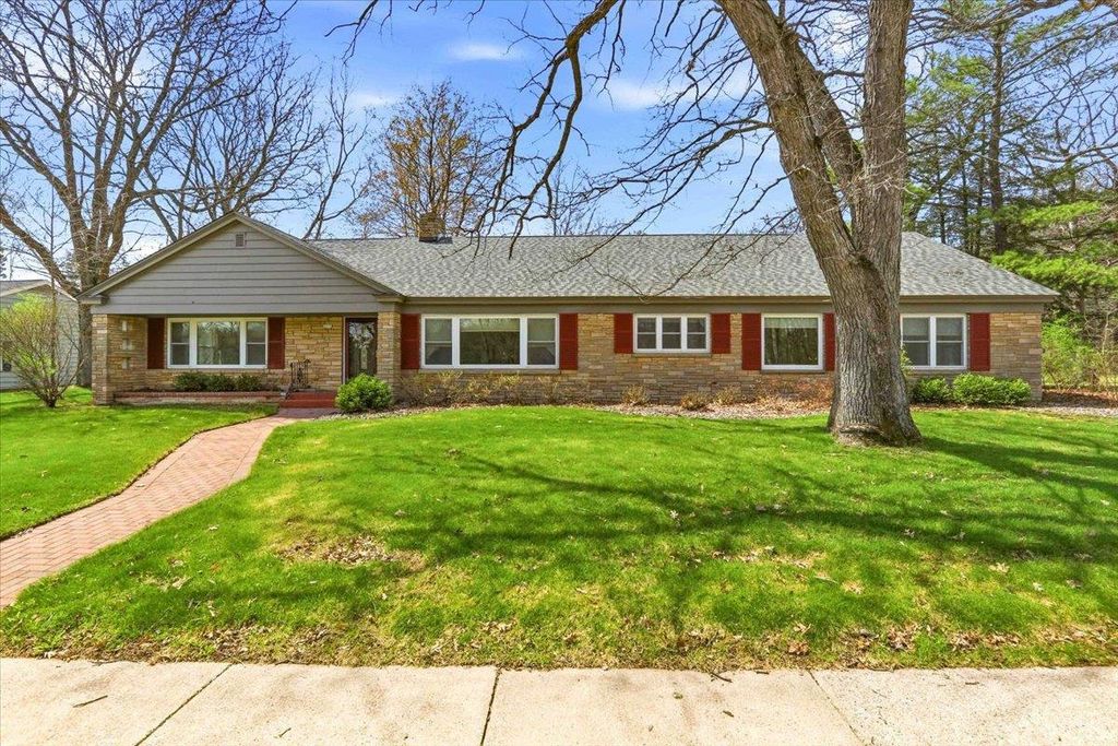 Photo of 1251 Wisconsin River DRIVE, Port Edwards, WI 54469 (MLS # 22601673)