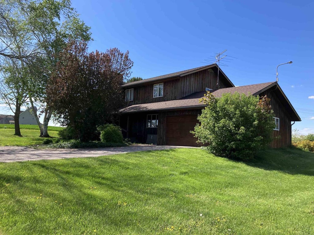 Photo of 21008 County Hwy Q, Richland Center, WI 53581 (MLS # 2032248)
