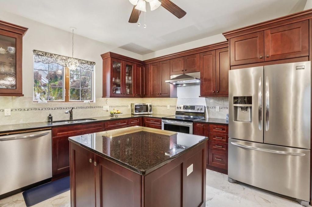 Photo of 1713 Sawtooth LANE, Madison, WI 53719 (MLS # 2011392)