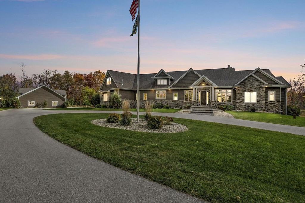 Photo of 5343 Sundust COURT, De Pere, WI 54115 (MLS # 50317341)