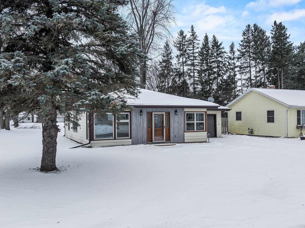 Photo of 205 W Clark STREET, Spencer, WI 54479 (MLS # 22505679)