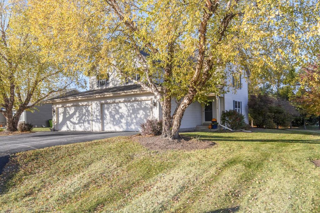 Photo of W1124 Marietta AVENUE #W1126, Ixonia, WI 53036 (MLS # 1949983)