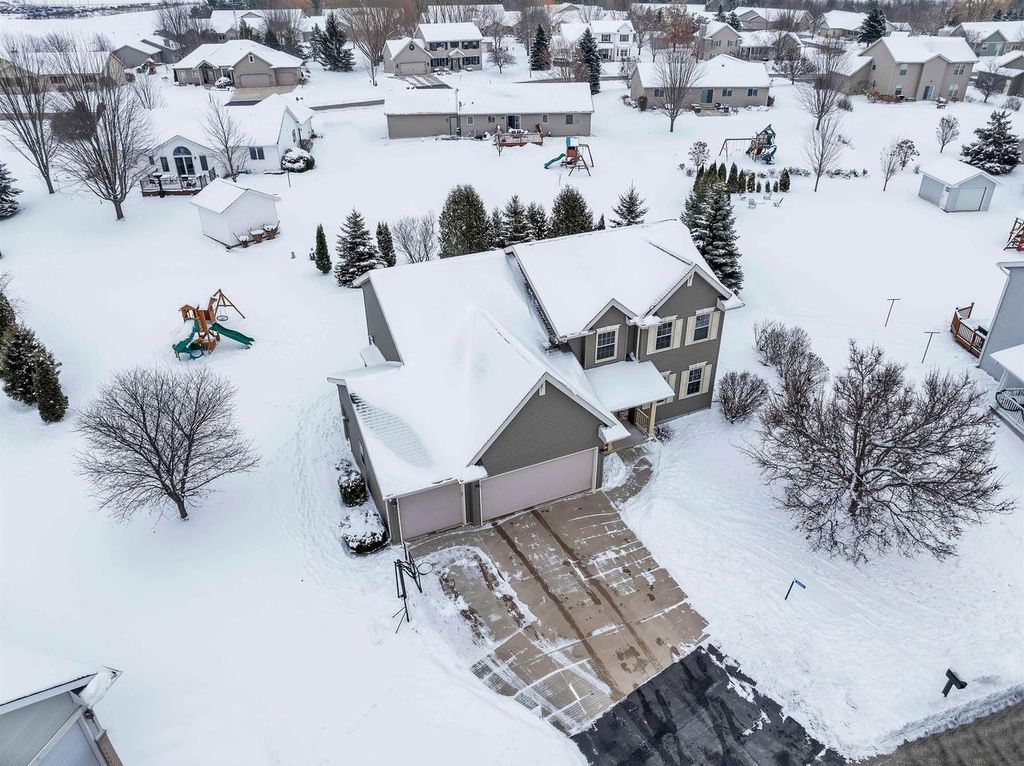 Photo of N6559 Carrington DRIVE, Fond Du Lac, WI 54937 (MLS # 50318901)