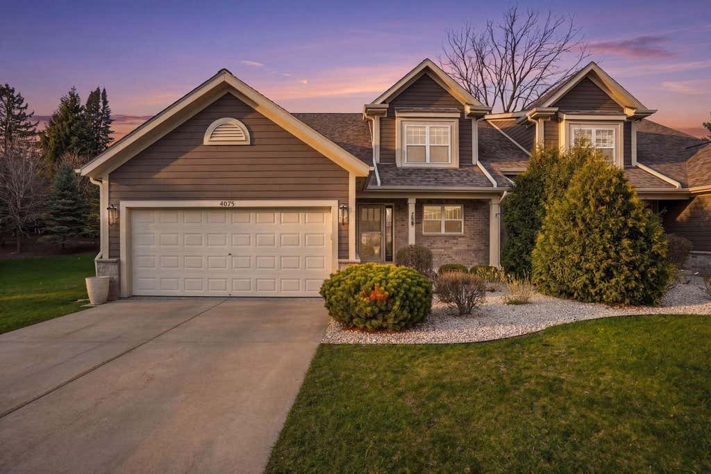 Photo of 4075 Wyndham Pointe CIRCLE #6, Brookfield, WI 53005 (MLS # 1974041)