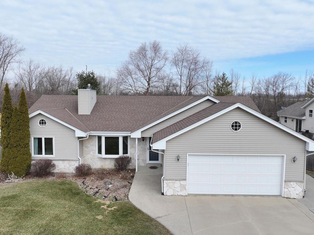Photo of 2512 Rebecca DRIVE, Racine, WI 53402 (MLS # 1954116)