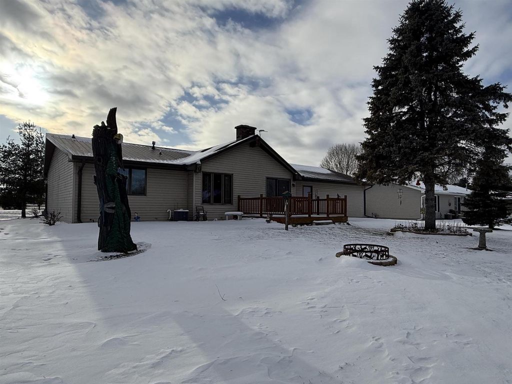 Photo of N5680 W Channel DRIVE, Shawano, WI 54166 (MLS # 50320454)