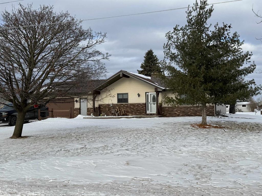 Photo of N5680 W Channel DRIVE, Shawano, WI 54166 (MLS # 50320454)
