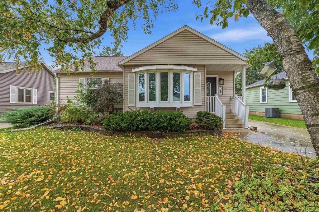 Photo of 382 E 11th STREET, Fond Du Lac, WI 54935 (MLS # 50333743)