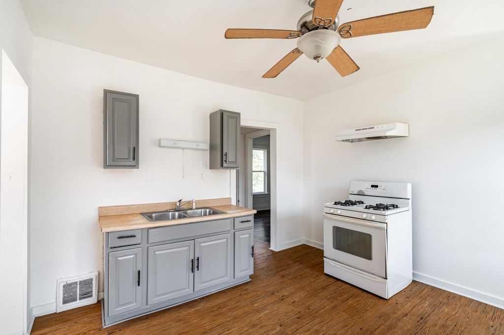 Photo of 2857 N 34th STREET #2859, Milwaukee, WI 53210 (MLS # 1950409)