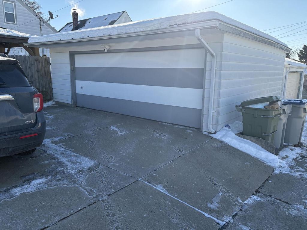 Photo of 1707 W Wilbur AVENUE, Milwaukee, WI 53221 (MLS # 1945165)