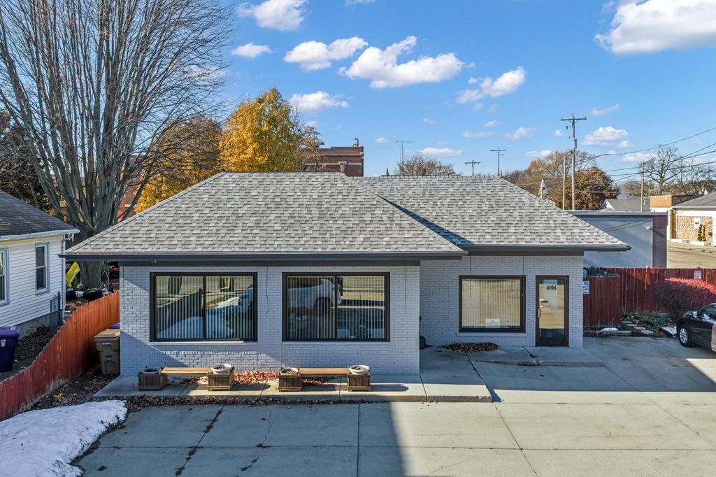 Photo of 4104 7th AVENUE, Kenosha, WI 53140 (MLS # 1943327)