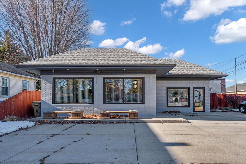 Photo of 4104 7th AVENUE, Kenosha, WI 53140 (MLS # 1943327)