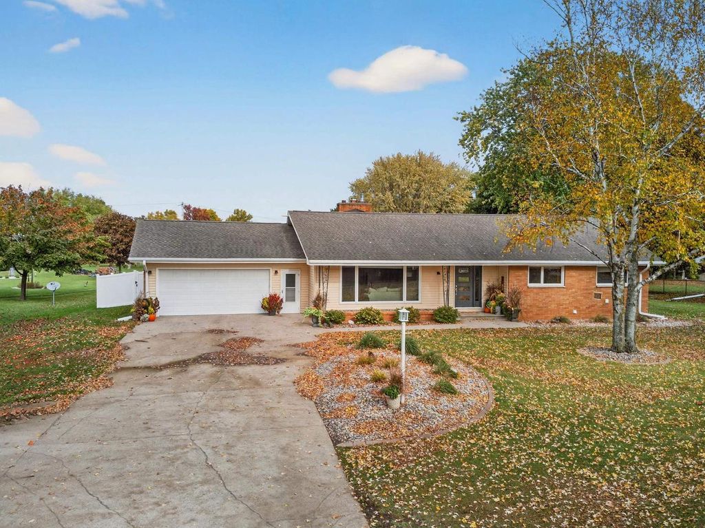 Photo of 4784 S Highway 45, Oshkosh, WI 54902 (MLS # 2011362)