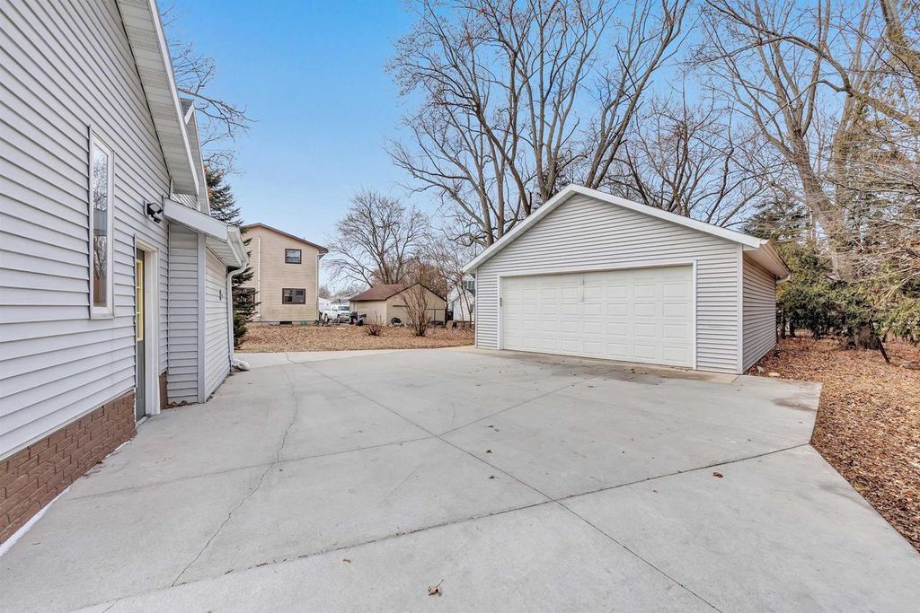 Photo of 814 3rd STREET, De Pere, WI 54115 (MLS # 50321492)