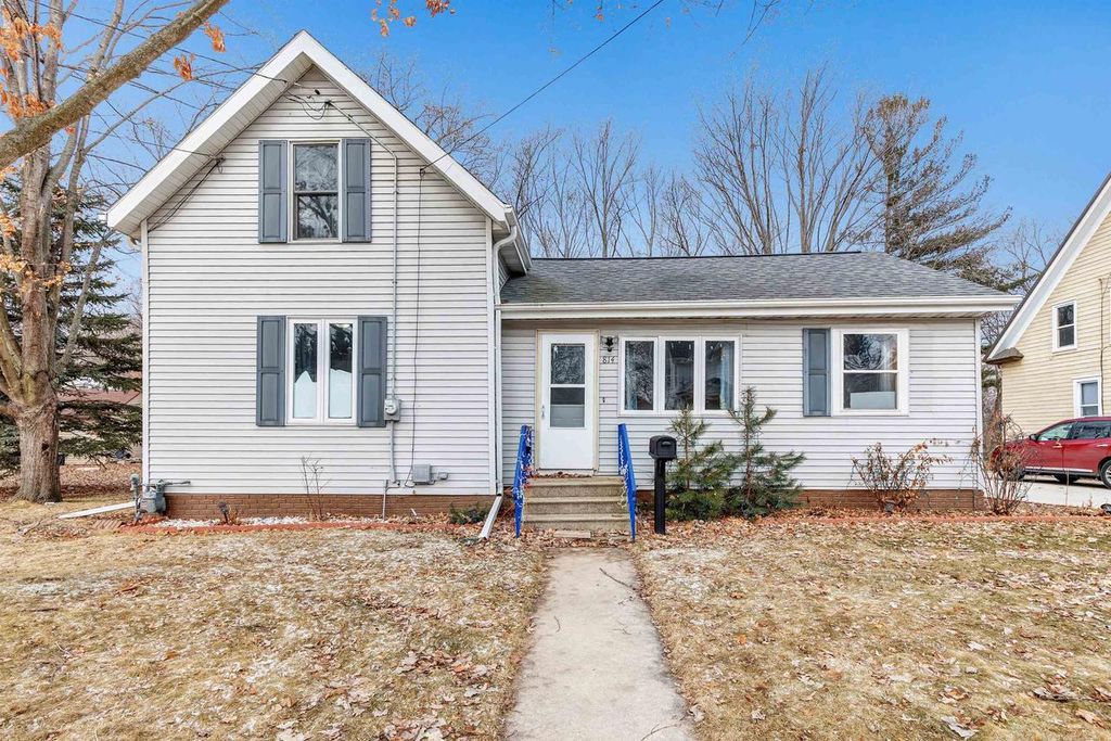 Photo of 814 3rd STREET, De Pere, WI 54115 (MLS # 50321492)