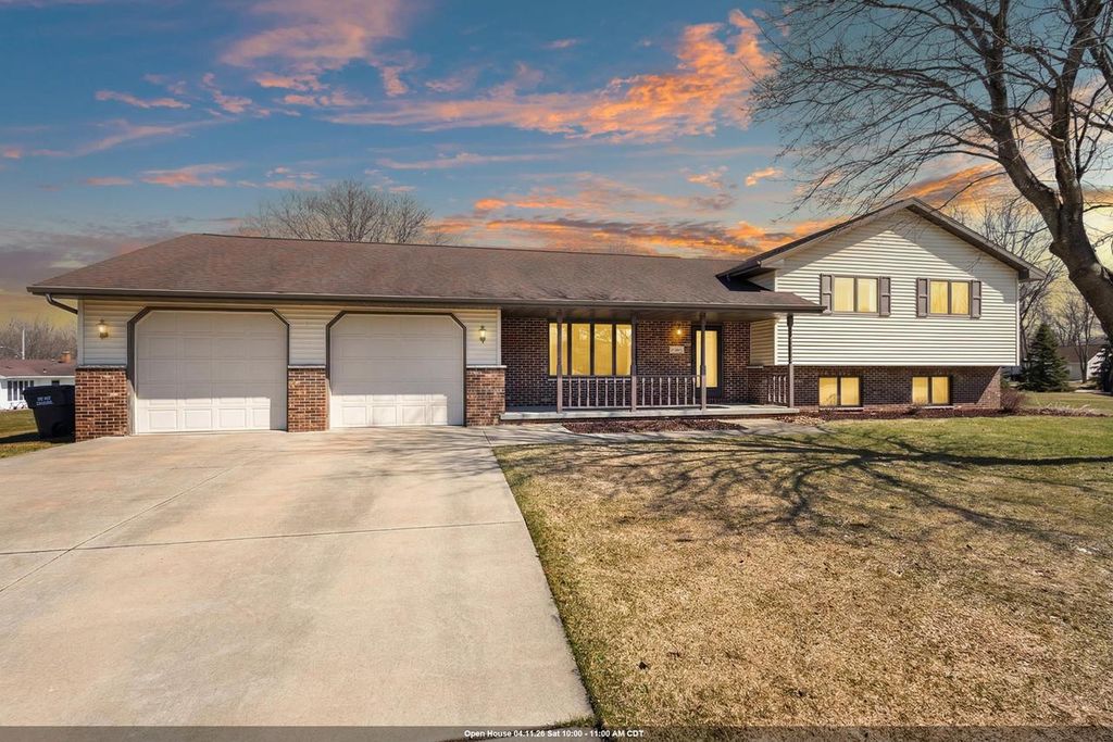 Photo of 520 Keune STREET, Seymour, WI 54165 (MLS # 50323354)