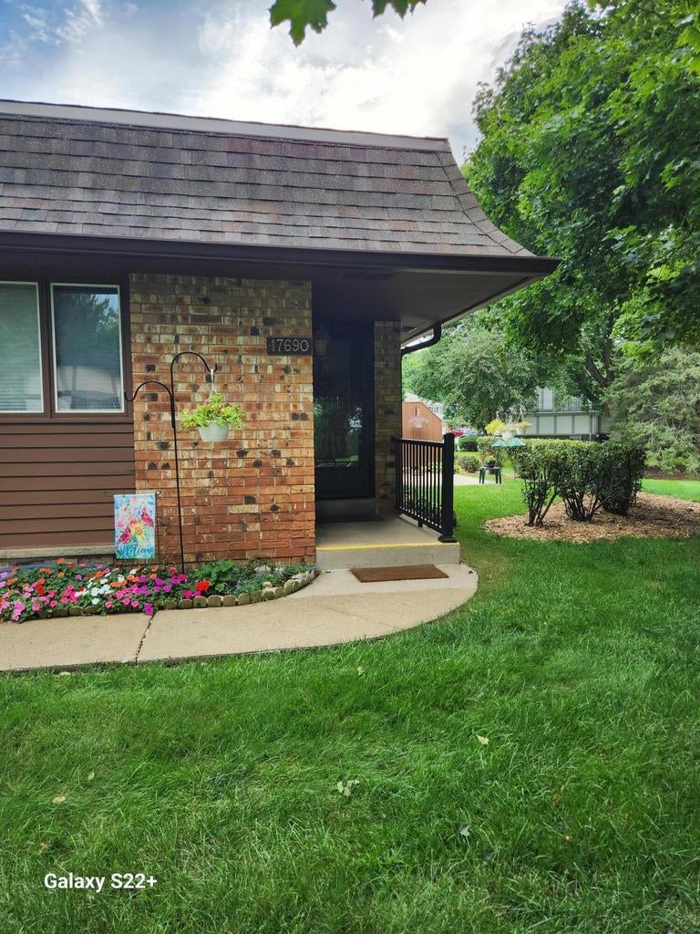 Photo of 17690 Nassau DRIVE, Brookfield, WI 53045 (MLS # 1978952)