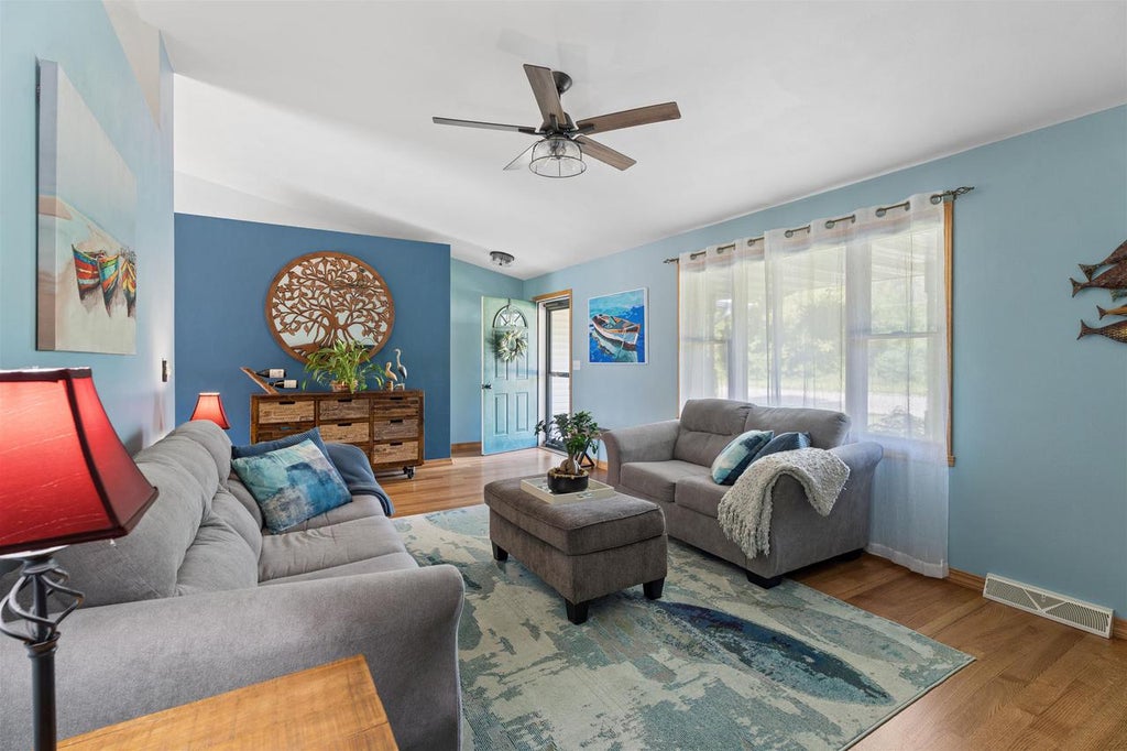 Photo of W7013 Plank ROAD, Appleton, WI 54915 (MLS # 50331902)