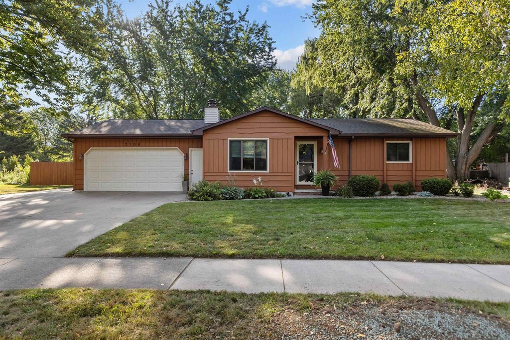 Photo of 2108 S Horizon DRIVE, Appleton, WI 54915 (MLS # 50331468)
