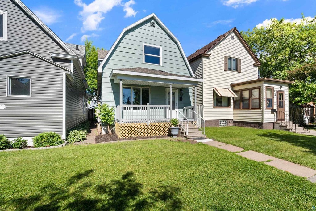 Photo of 1109 Cumming AVENUE, Superior, WI 54880 (MLS # 6126290)