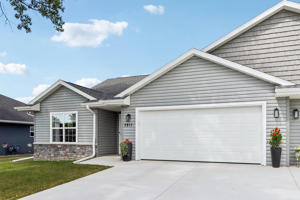 Photo of 3811 Avery LANE, Janesville, WI 53546 (MLS # 2029281)