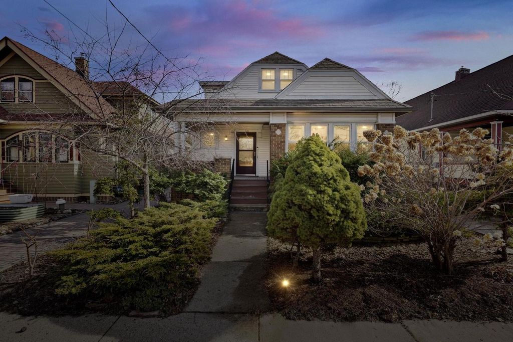 Photo of 1433 Spaight STREET, Madison, WI 53703 (MLS # 2017933)