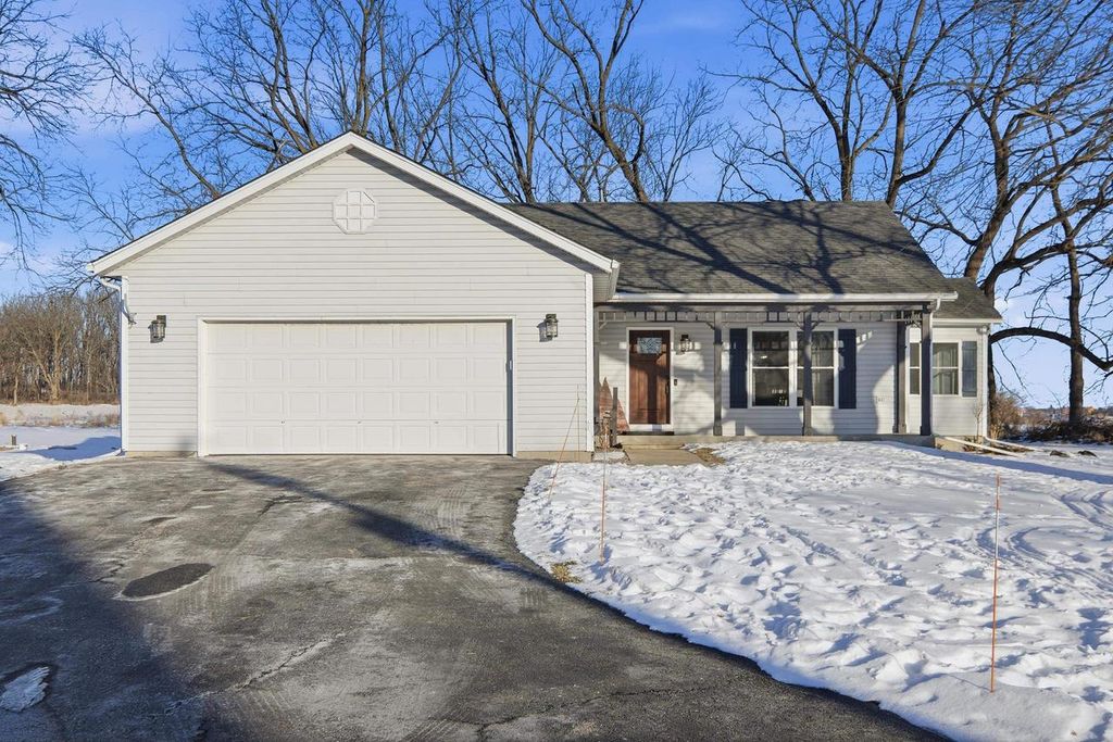 Photo of W5938 Hall ROAD, Poynette, WI 53955 (MLS # 2014137)