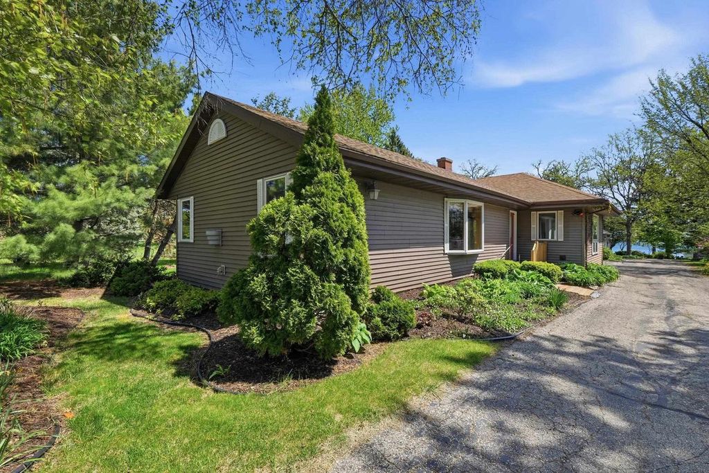 Photo of 2224 Hwy 51, Stoughton, WI 53589 (MLS # 2026664)