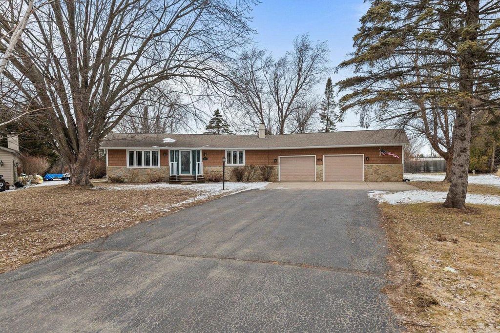 Photo of 3225 N Abendroth STREET, Appleton, WI 54914 (MLS # 50321582)