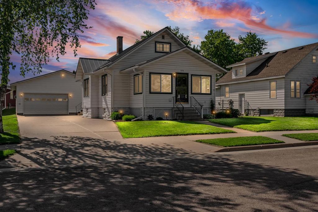 Photo of 109 N Madison STREET, Arcadia, WI 54612 (MLS # 1964925)