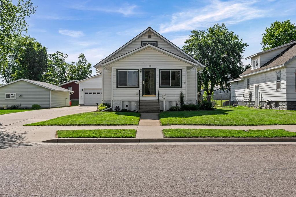 Photo of 109 N Madison STREET, Arcadia, WI 54612 (MLS # 1964925)