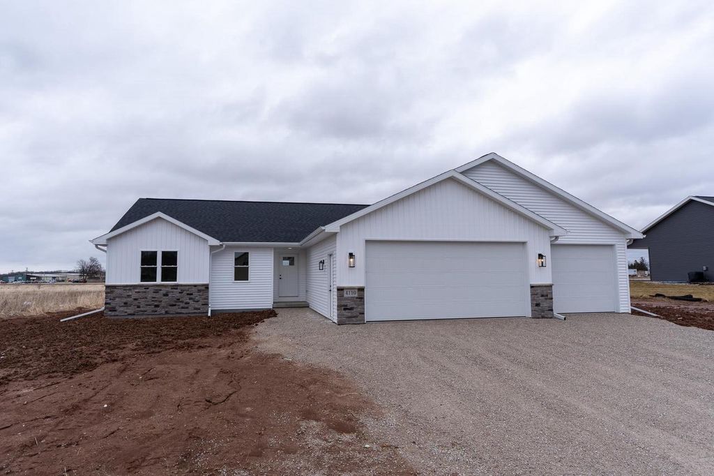 Photo of 4110 Ridgecrest LANE, Kaukauna, WI 54130 (MLS # 50322280)