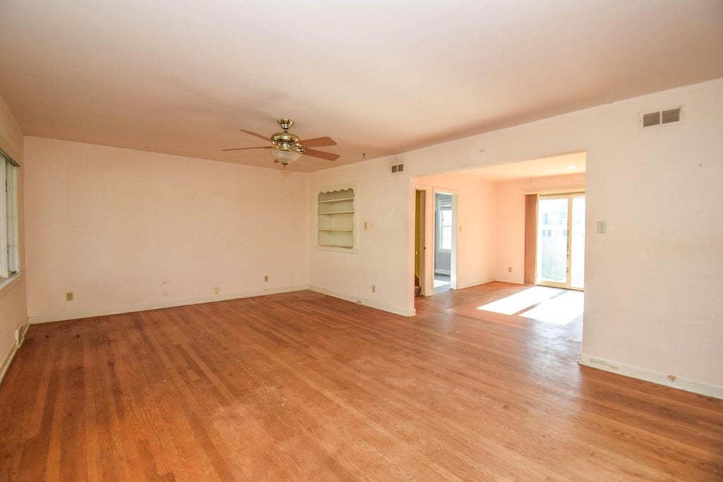 Photo of 9315 Jackson Park BOULEVARD, Wauwatosa, WI 53226 (MLS # 1986630)
