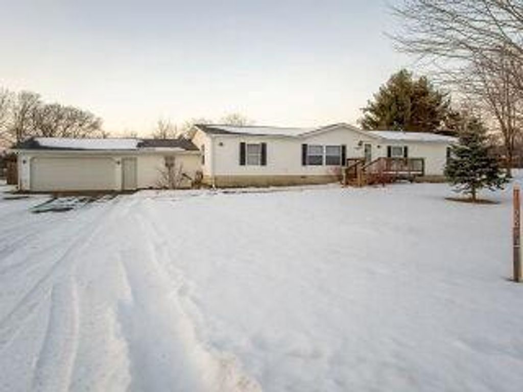 Photo of 11250 27th AVENUE, Chippewa Falls, WI 54729 (MLS # 1597760)