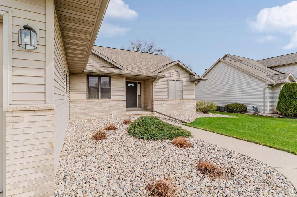 Photo of 3120 Mockingbird WAY, Oshkosh, WI 54904 (MLS # 50323718)