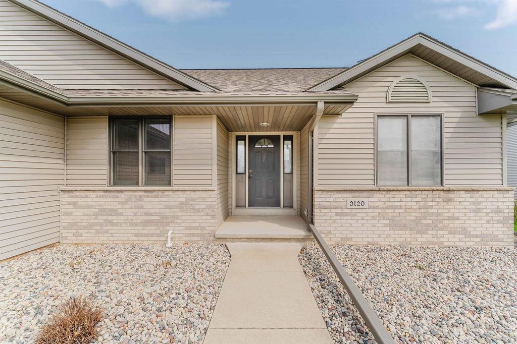 Photo of 3120 Mockingbird WAY, Oshkosh, WI 54904 (MLS # 50323718)