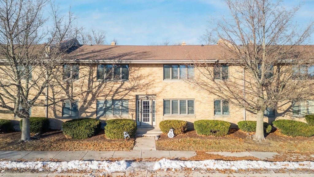 Photo of 304 Center AVENUE #1, Sheboygan, WI 53081 (MLS # 1945600)