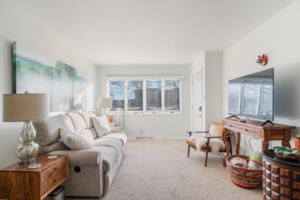 Photo of 304 Center AVENUE #1, Sheboygan, WI 53081 (MLS # 1945600)