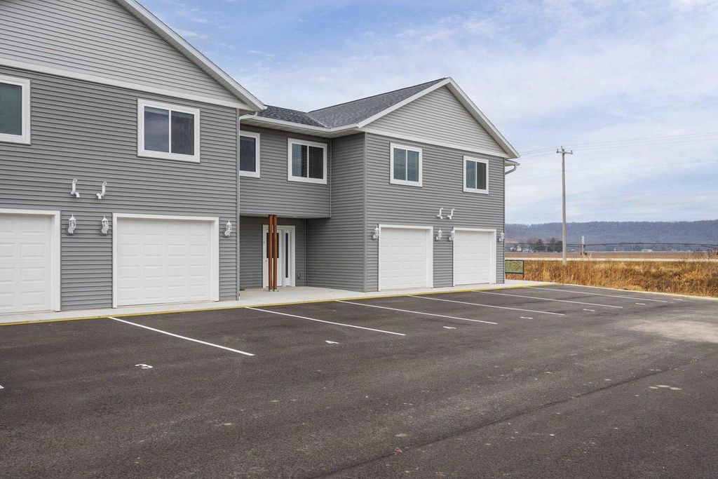 Photo of 546 Sunrise DRIVE, Spring Green, WI 53588 (MLS # 2022358)