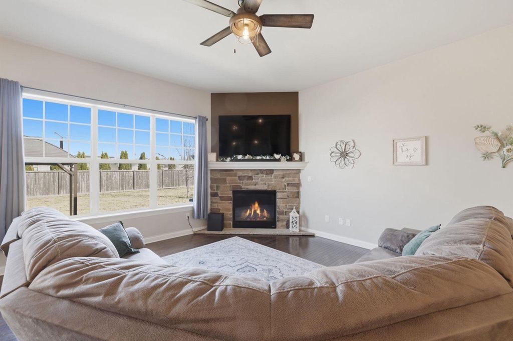 Photo of 621 Fox Run LANE, Mount Pleasant, WI 53406 (MLS # 1956349)